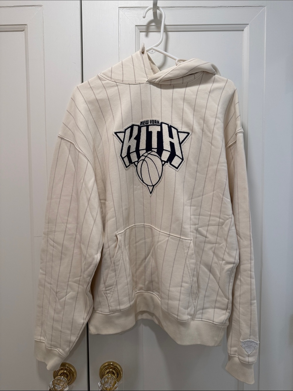 KITH X New York Knicks William III Basketball Hoodie